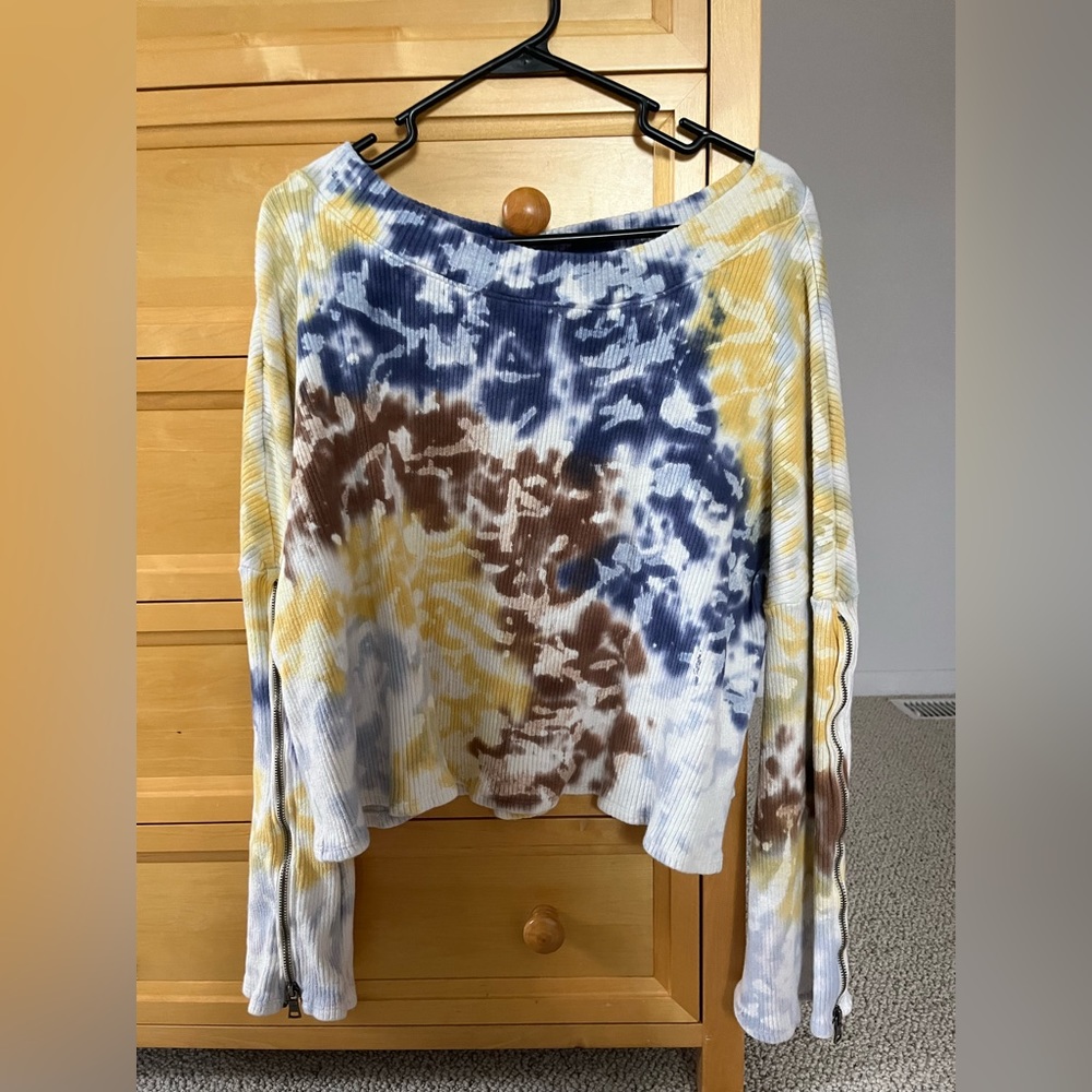 M, splatter print long sleeve